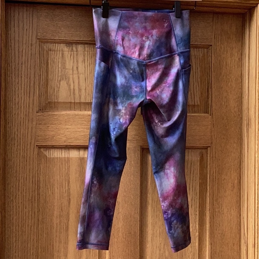 Athleta Salutation Stash Pocket Capri in Supernova - Picture 4 of 11
